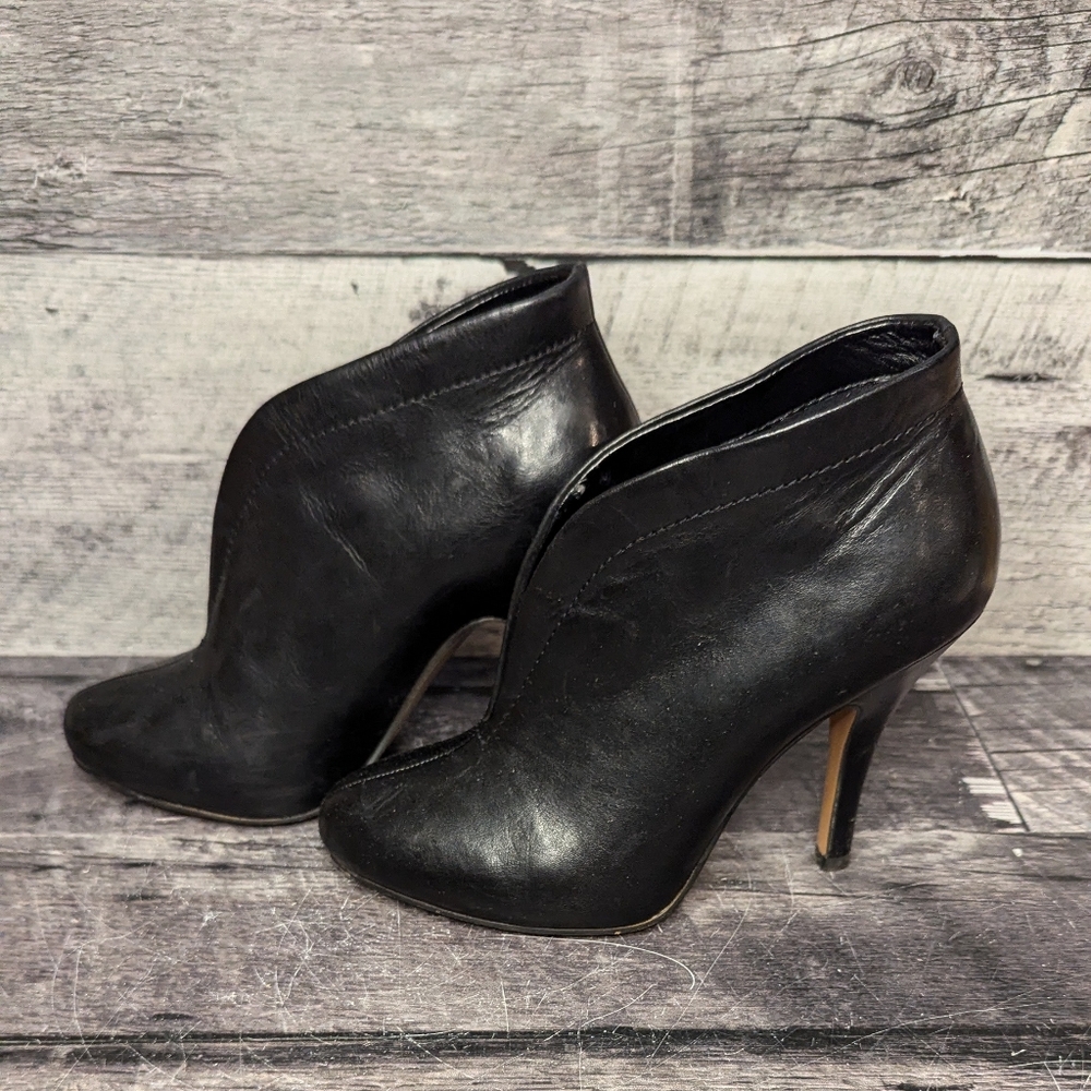 Gorgeous Leather Aldo Booties Sz6